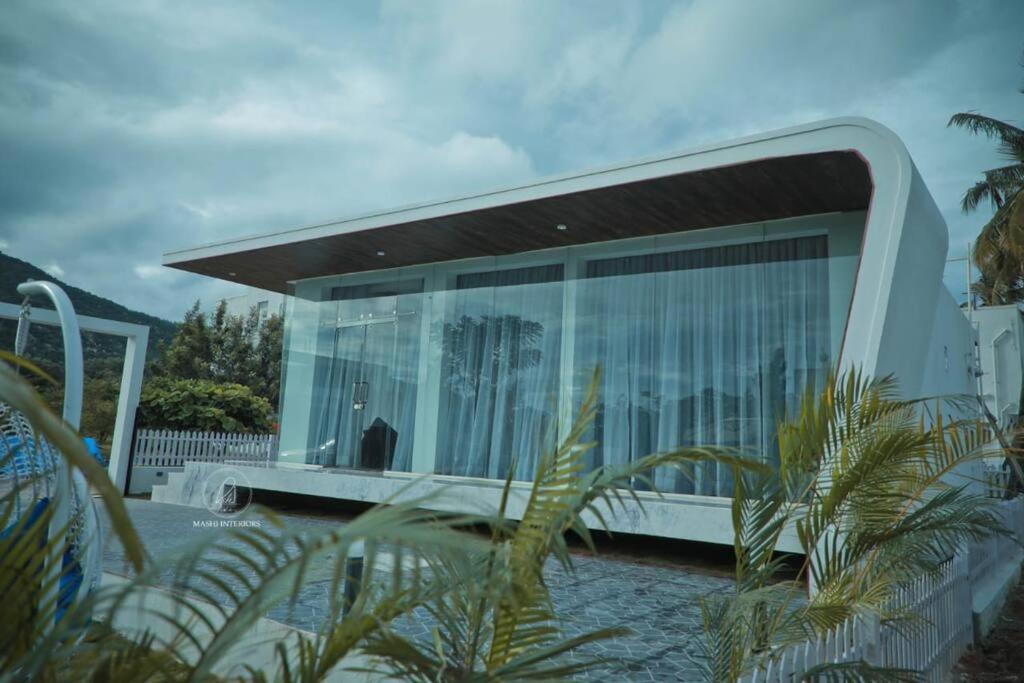 A Glass Haven , Nandi Hills Nandigunda Екстериор снимка