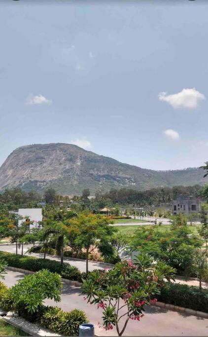 A Glass Haven , Nandi Hills Nandigunda Екстериор снимка